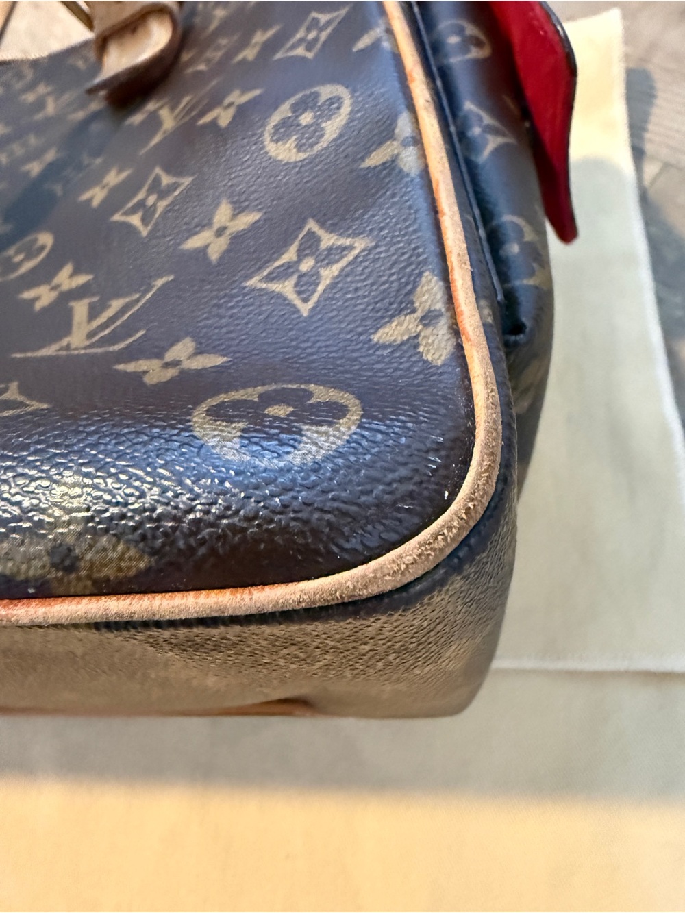 Louis Vuitton Monogram Tote with Natural Leather Trim, Authentic - Picture 11 of 13